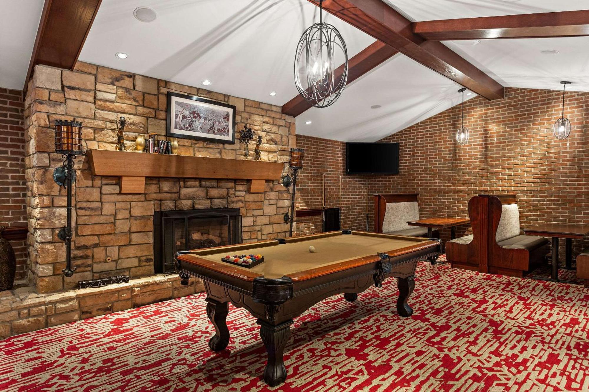 סאות בנד The Clover Hotel, Ascend Hotel Collection מראה חיצוני תמונה