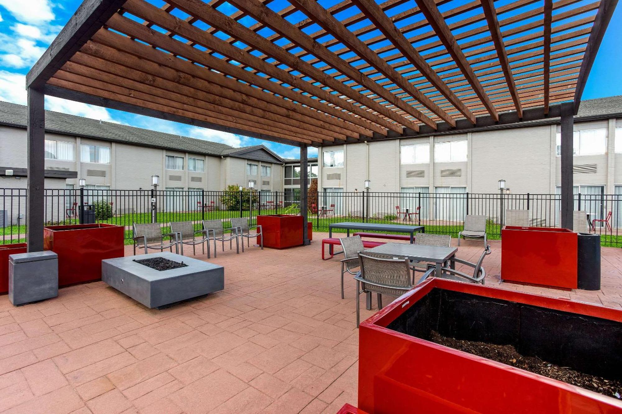 סאות בנד The Clover Hotel, Ascend Hotel Collection מראה חיצוני תמונה